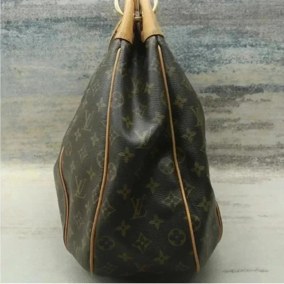 LOUIS VUITTON MONOGRAM GALLERIA GM SHOULDER BAG with Certificate of Authenticity - Picture 7 of 15